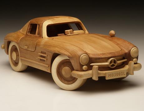 بازار عرضه اسباب بازی چوبی ماشین